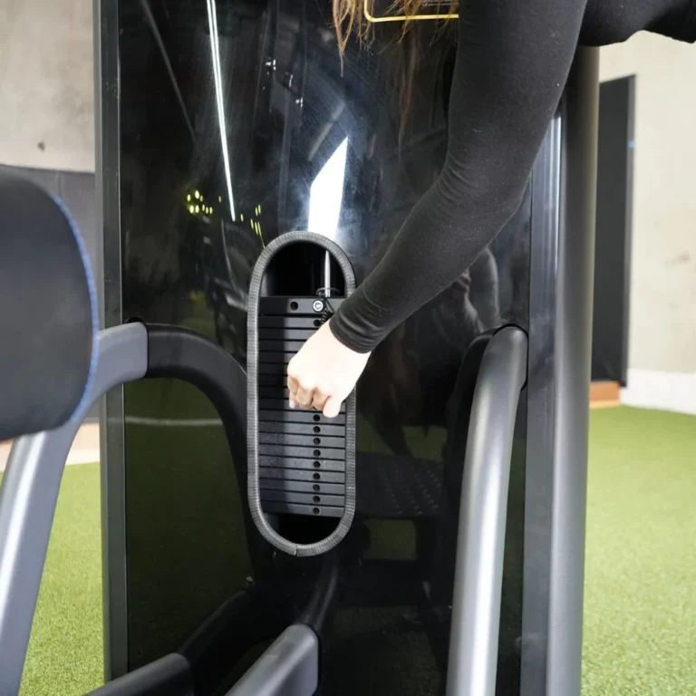 Abs Company Standing Ab Twist - Image 3